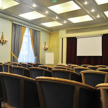 酒店 格兰德贝尔维尤 - 大广场酒店