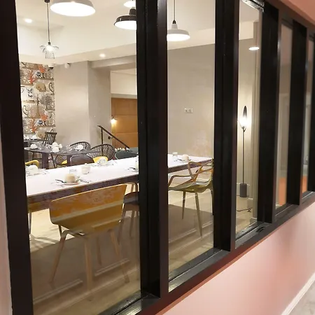 酒店 格兰德贝尔维尤 - 大广场酒店 4*